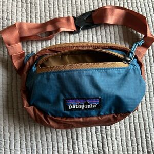 PATAGONIA ultralight black hole hip pack fanny bag 1L new without tags